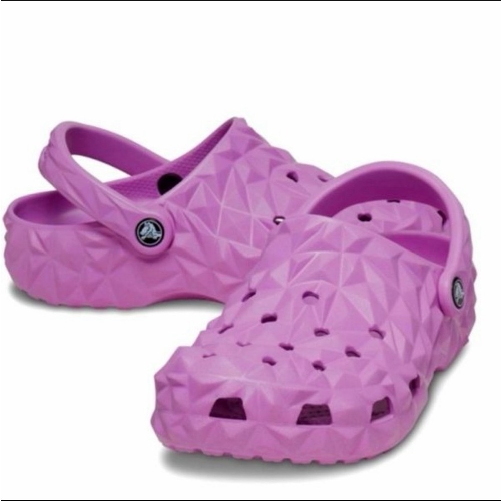 CROCS Women's Textured Pink Sandals